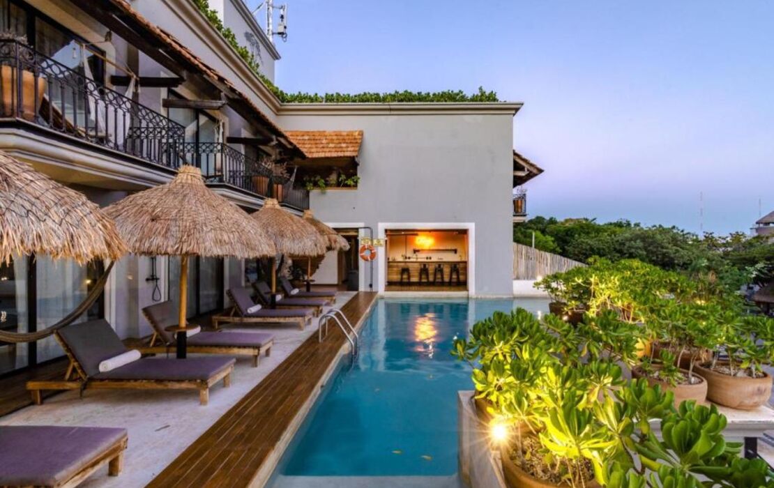 Caribbean Paradise Hotel & Spa - 5th Avenue