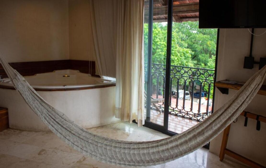Caribbean Paradise Hotel & Spa - 5th Avenue