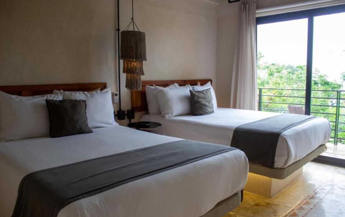 Caribbean Paradise Hotel & Spa - 5th Avenue