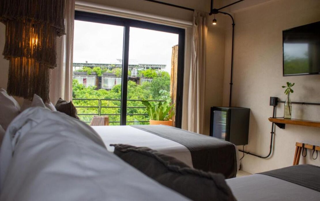 Caribbean Paradise Hotel & Spa - 5th Avenue