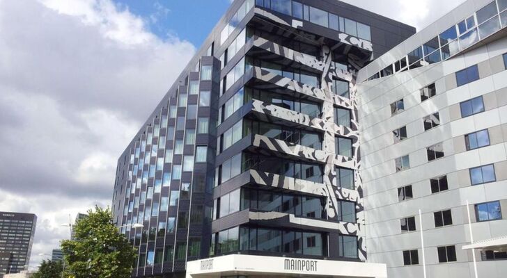 Mainport Hotel Rotterdam, Curio Collection by Hilton