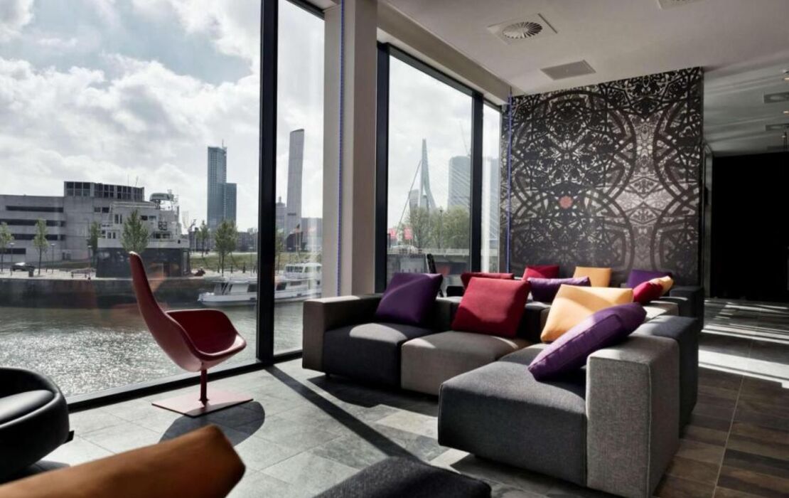 Mainport Hotel Rotterdam, Curio Collection by Hilton