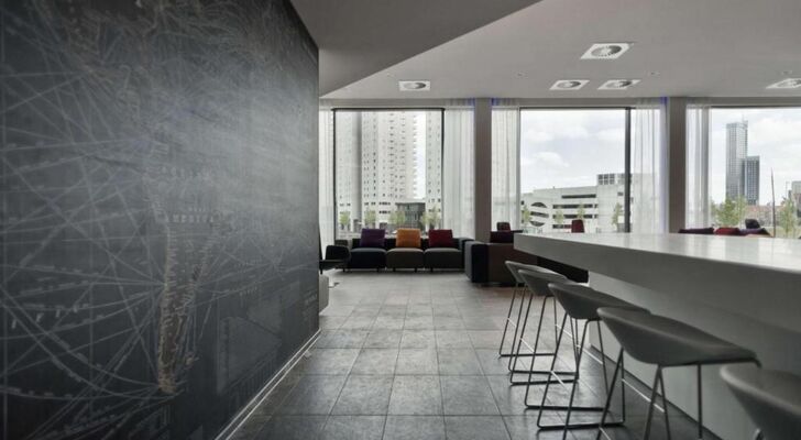 Mainport Hotel Rotterdam, Curio Collection by Hilton