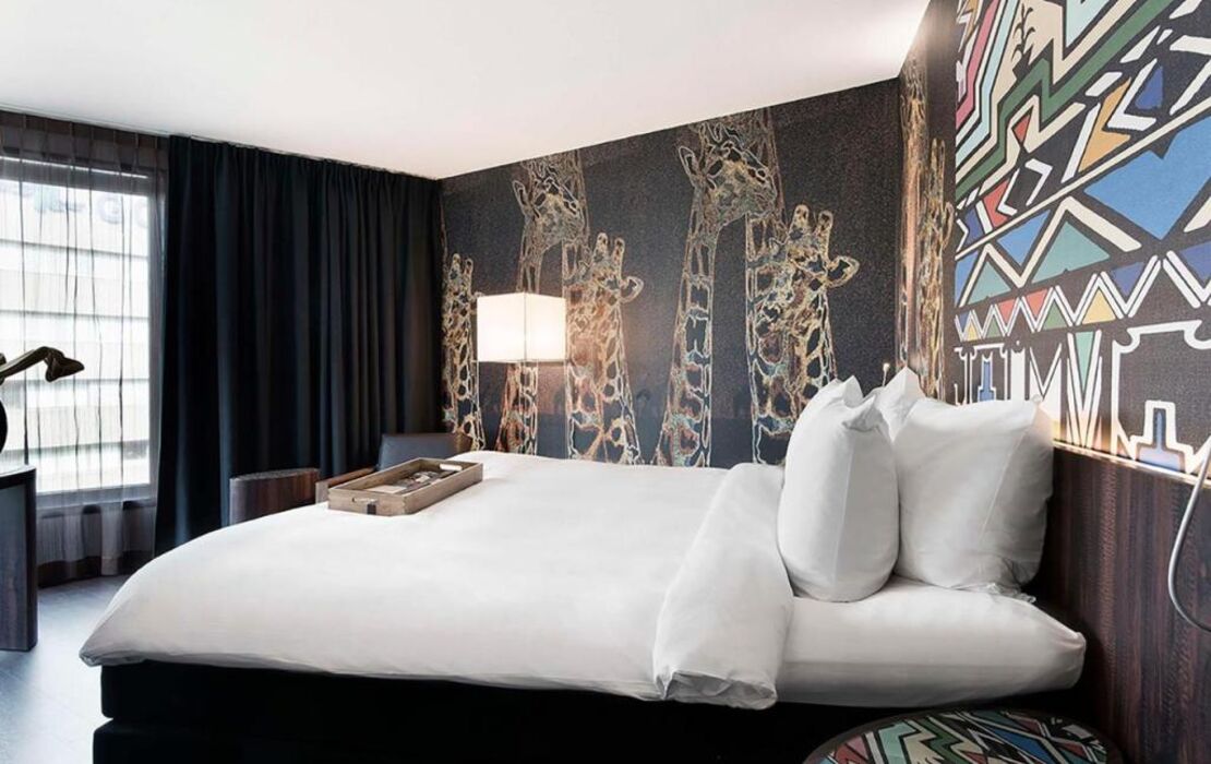 Mainport Hotel Rotterdam, Curio Collection by Hilton