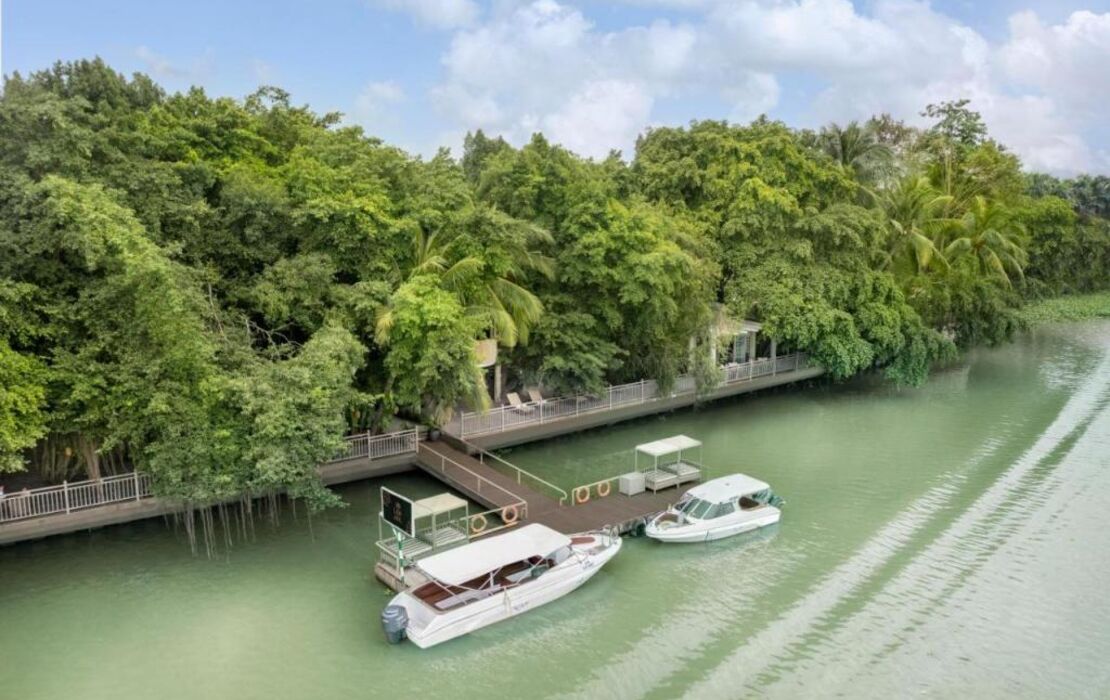 An Lam Retreats Saigon River
