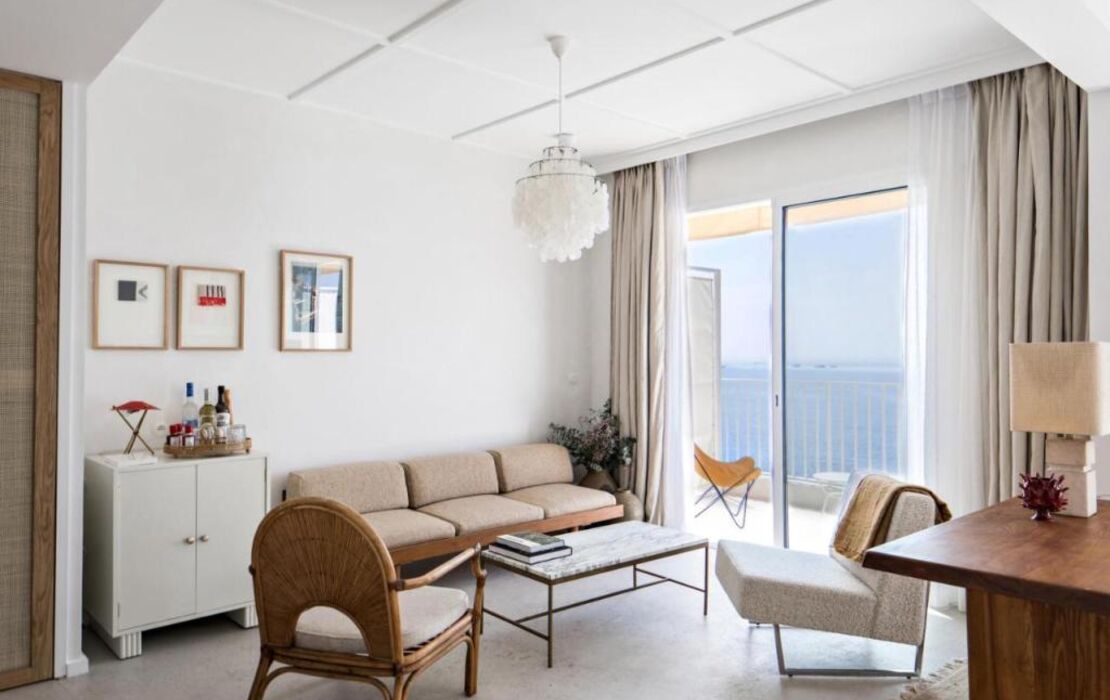 Les Roches Rouges, a Beaumier hotel