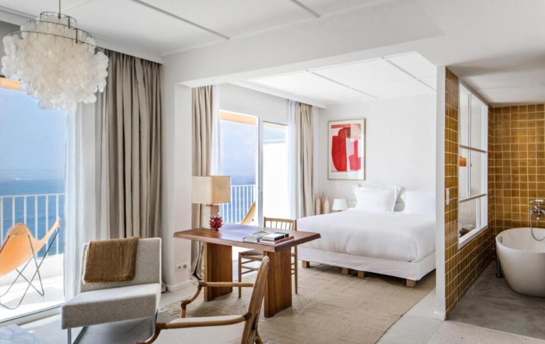 Les Roches Rouges, a Beaumier hotel