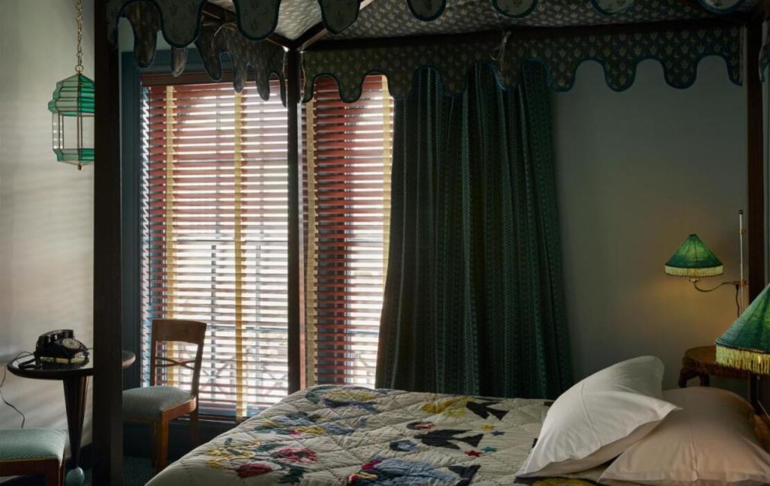 Ulysses, an Ash Hotel