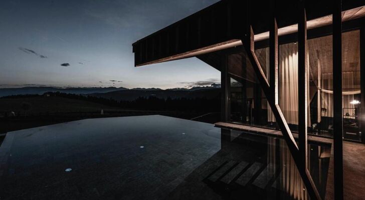 AEON Hotel - adults only Bed & Breakfast