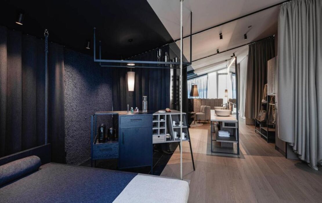 AEON Hotel - adults only Bed & Breakfast