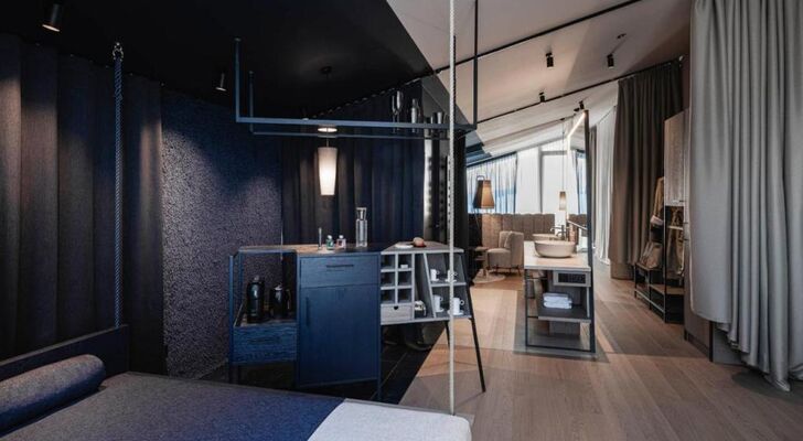 AEON Hotel - adults only Bed & Breakfast