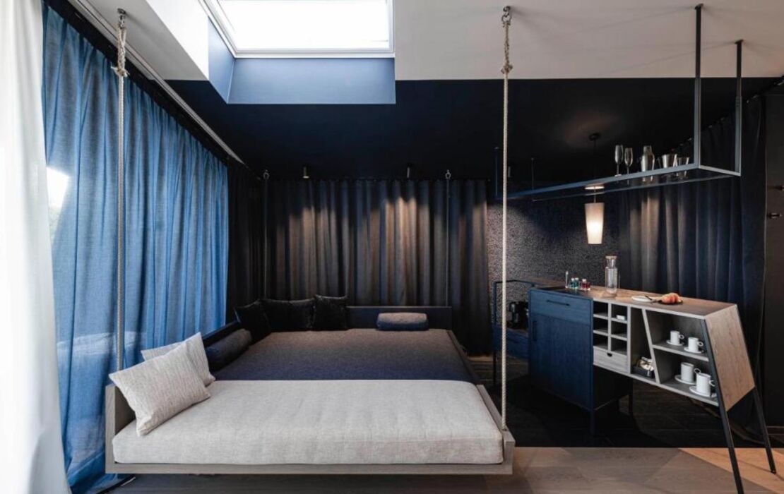 AEON Hotel - adults only Bed & Breakfast