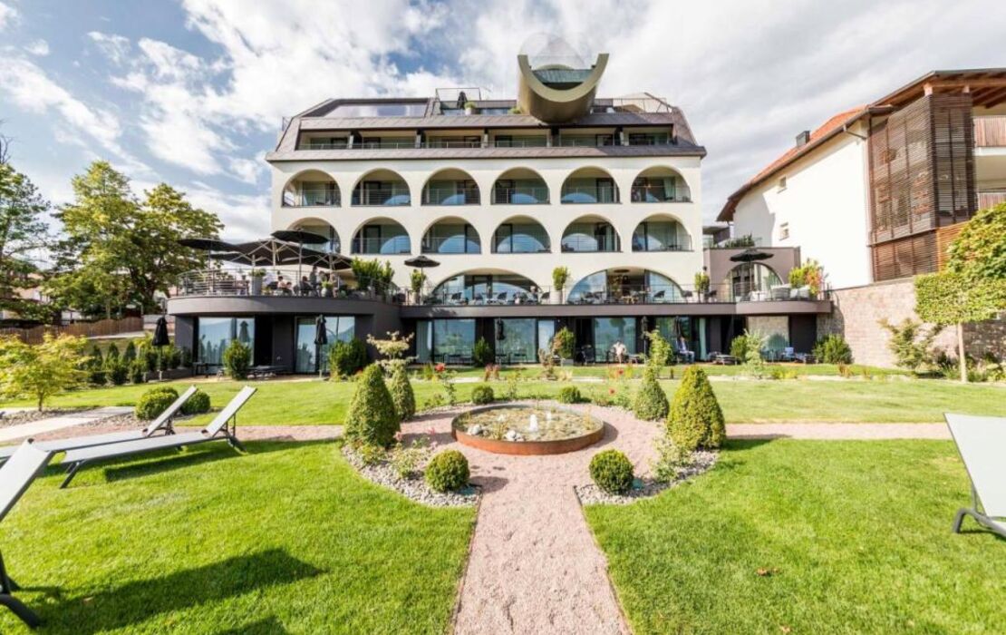 Gloriette Guesthouse Hotel & Restaurant