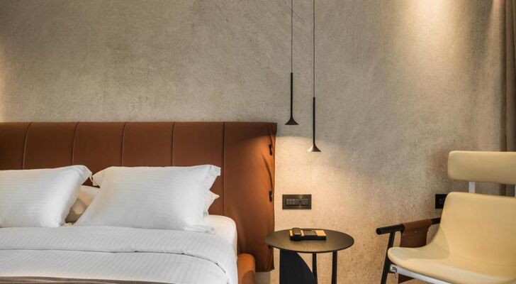 Canale Hotel & Suites