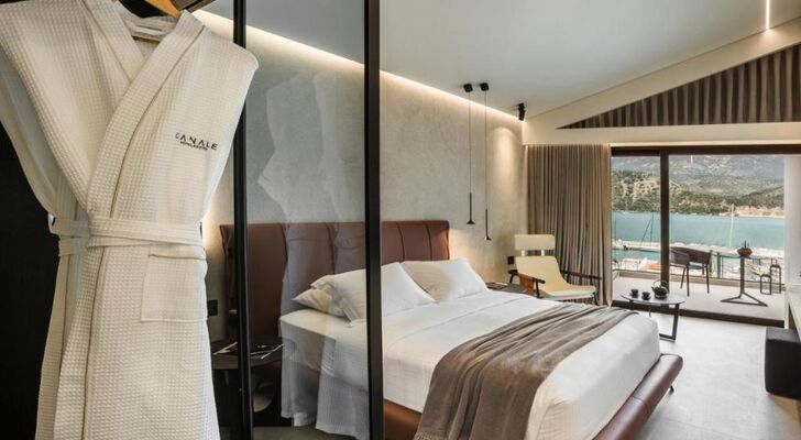 Canale Hotel & Suites