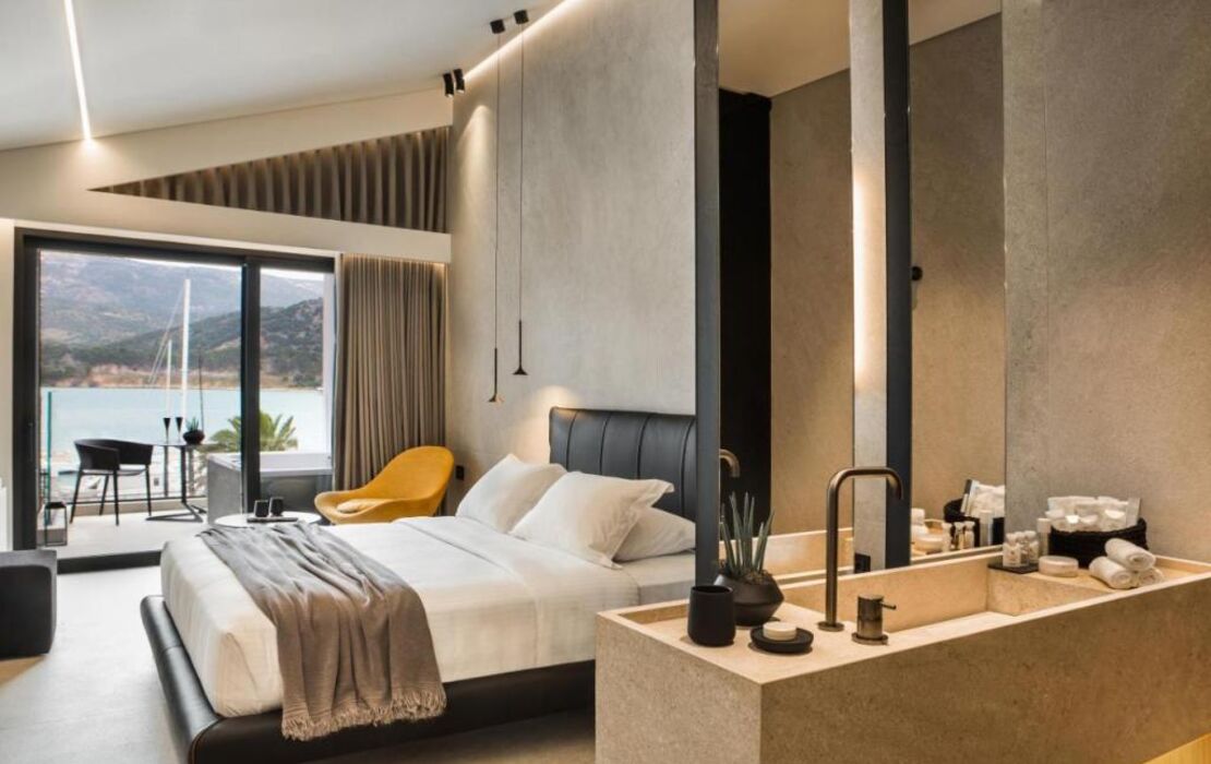 Canale Hotel & Suites