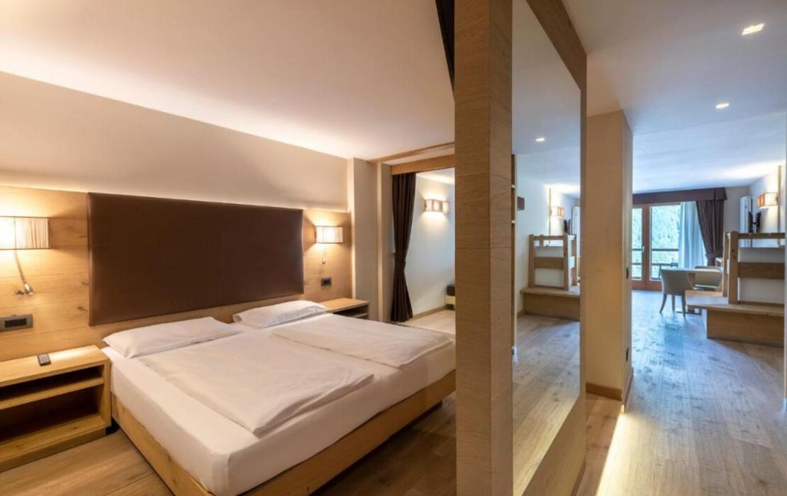 Design & Suite Hotel Ciarnadoi