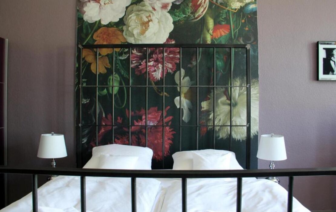 ArtHotel Connection