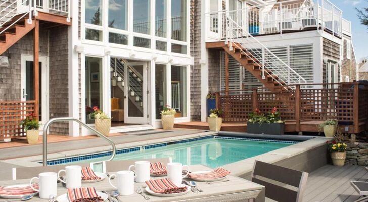 8 Dyer Hotel