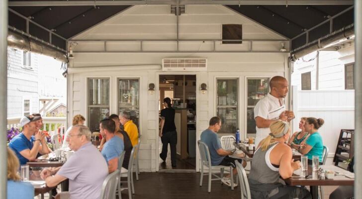 8 Dyer Hotel