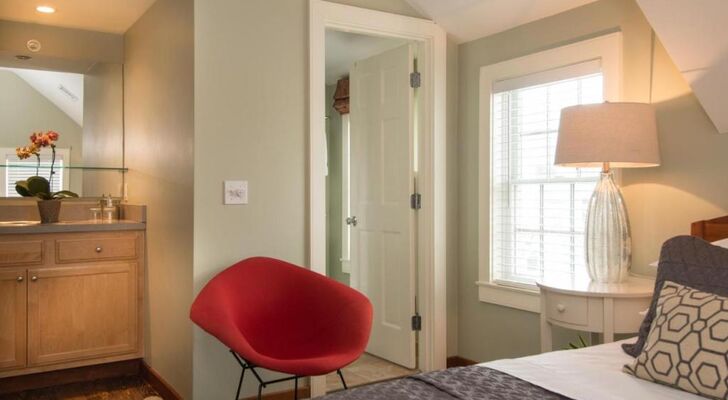 8 Dyer Hotel