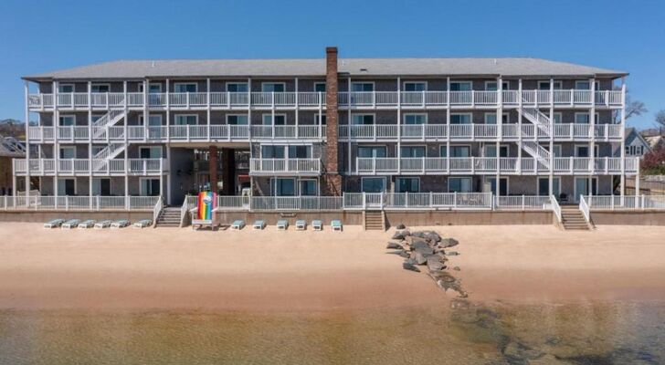 Surfside Hotel and Suites
