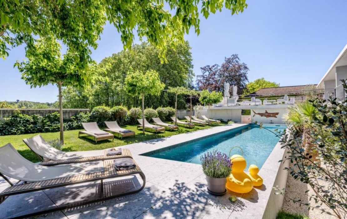 Le Pavillon M, Piscine et Spa au pied du château, Petit-Déjeuner inclus, Parking privé