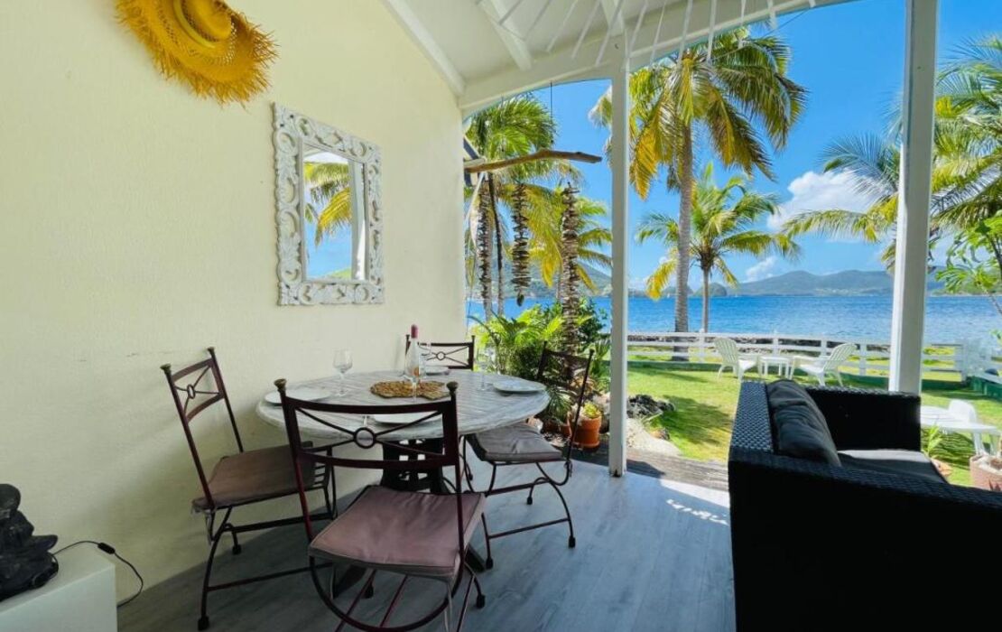 Blue Lagoon, cottage les pieds dans l eau