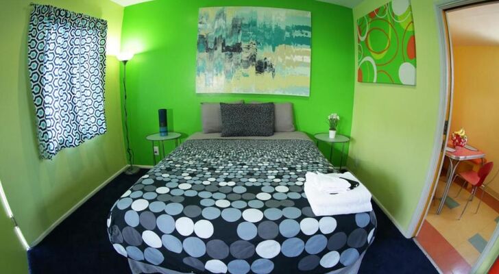 Banana Bungalow Hollywood Hotel & Hostel