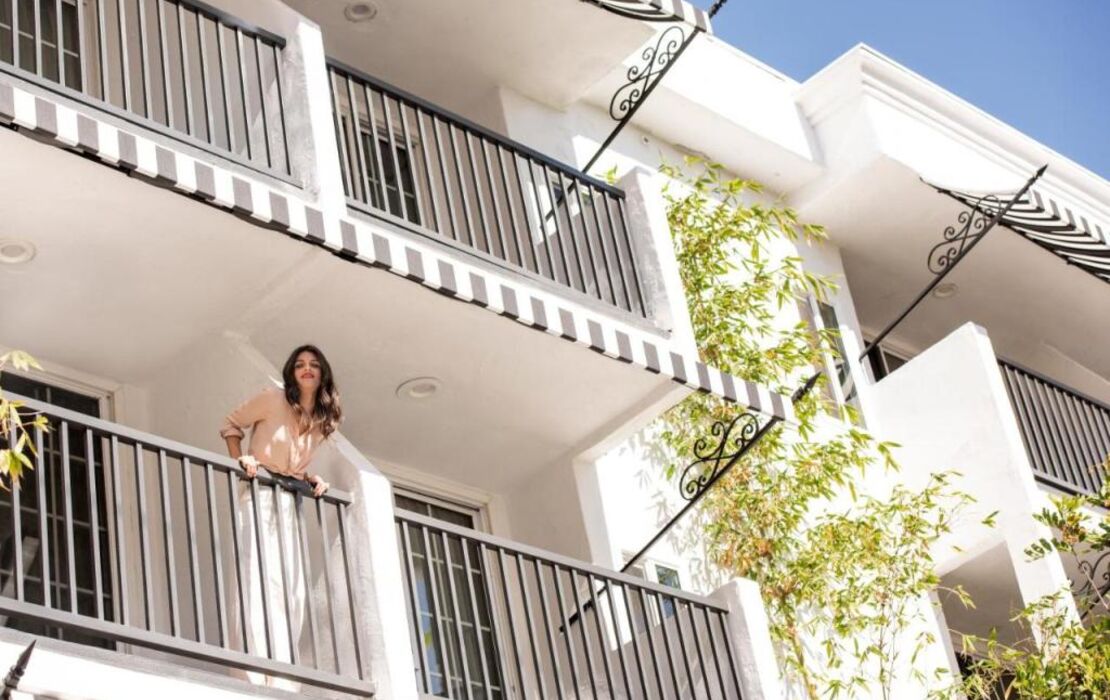 Montrose at Beverly Hills