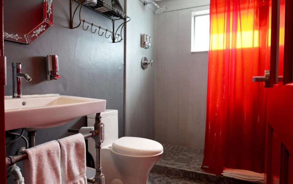 Hotel Gaythering - Gay Hotel - All Adults Welcome