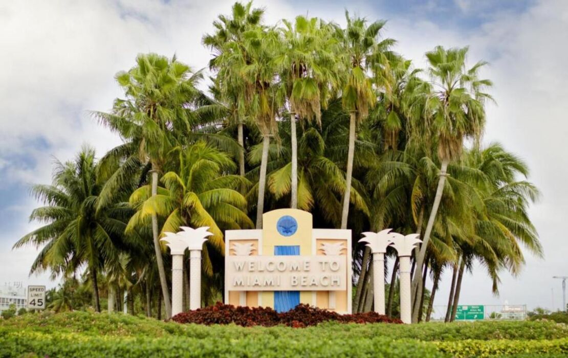 Hotel Gaythering - Gay Hotel - All Adults Welcome