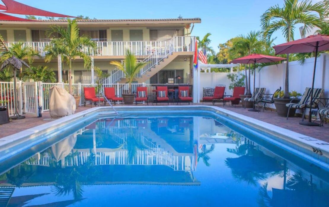 The Big Coconut Guesthouse - Gay Men's Resort