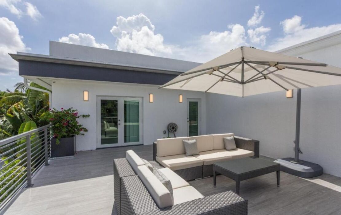 CASA HERMÈS Wilton Manor - Gay Guesthouse