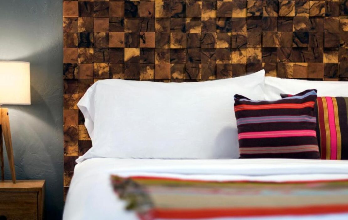 Santiago Resort - Palm Springs Premier Gay Men’s Resort