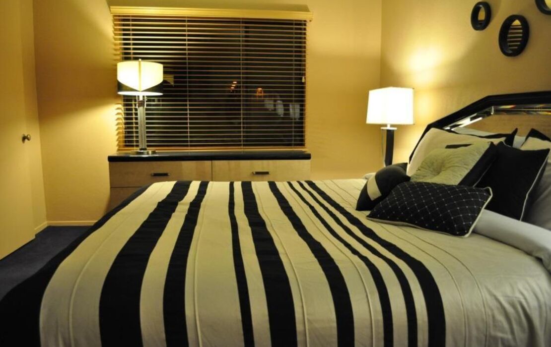 Vista Grande Resort - A Gay Men's Resort