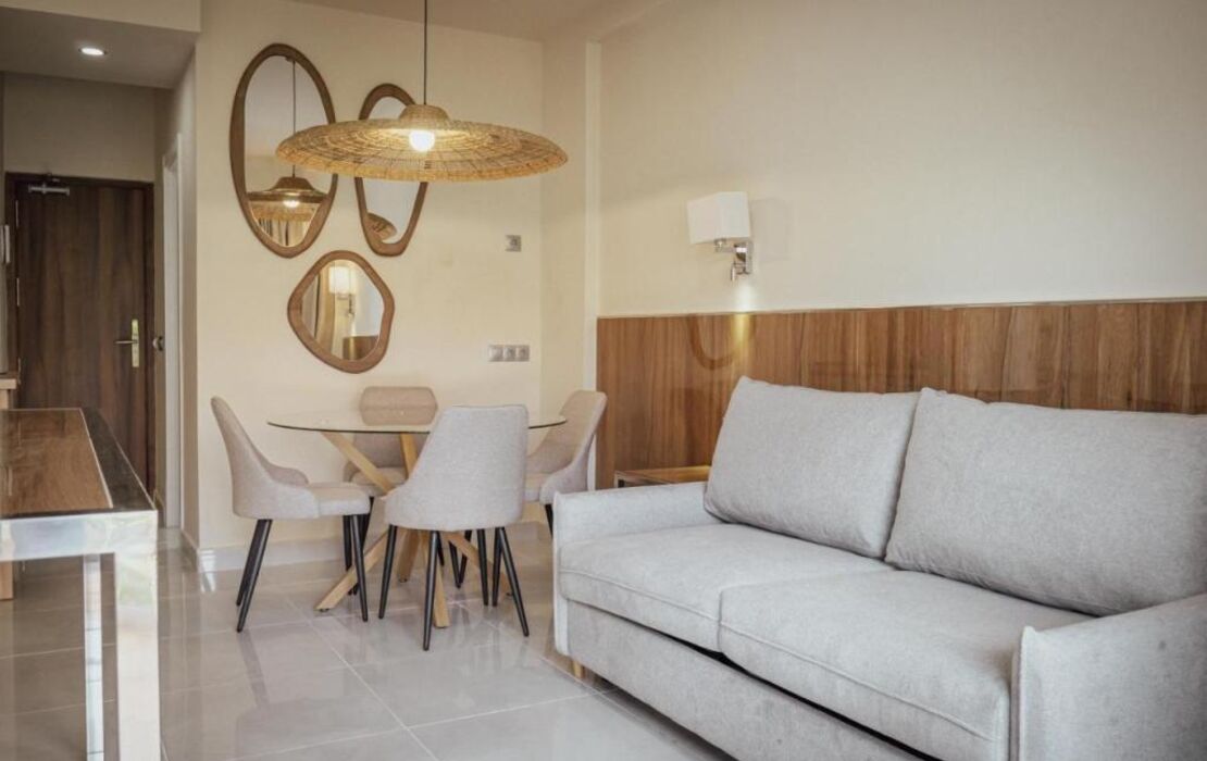Apartamentos Buendia Suites - Torremolinos Centro