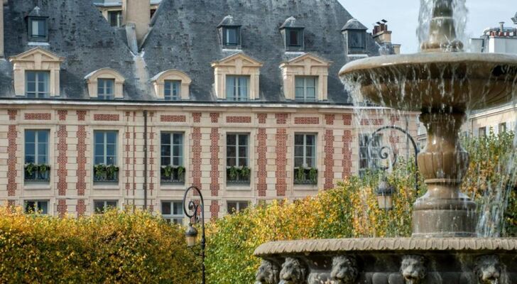 Cour des Vosges - Evok Collection