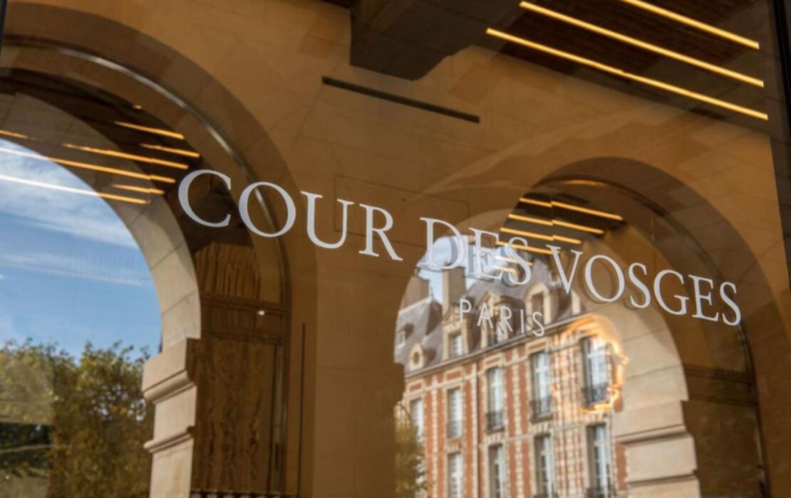 Cour des Vosges - Evok Collection