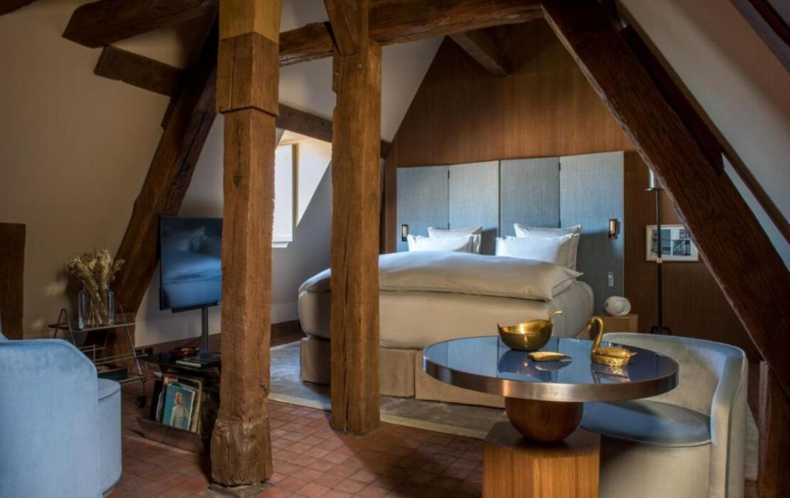 Cour des Vosges - Evok Collection