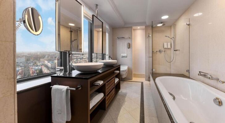 Hotel Okura Amsterdam – The Leading Hotels of the World