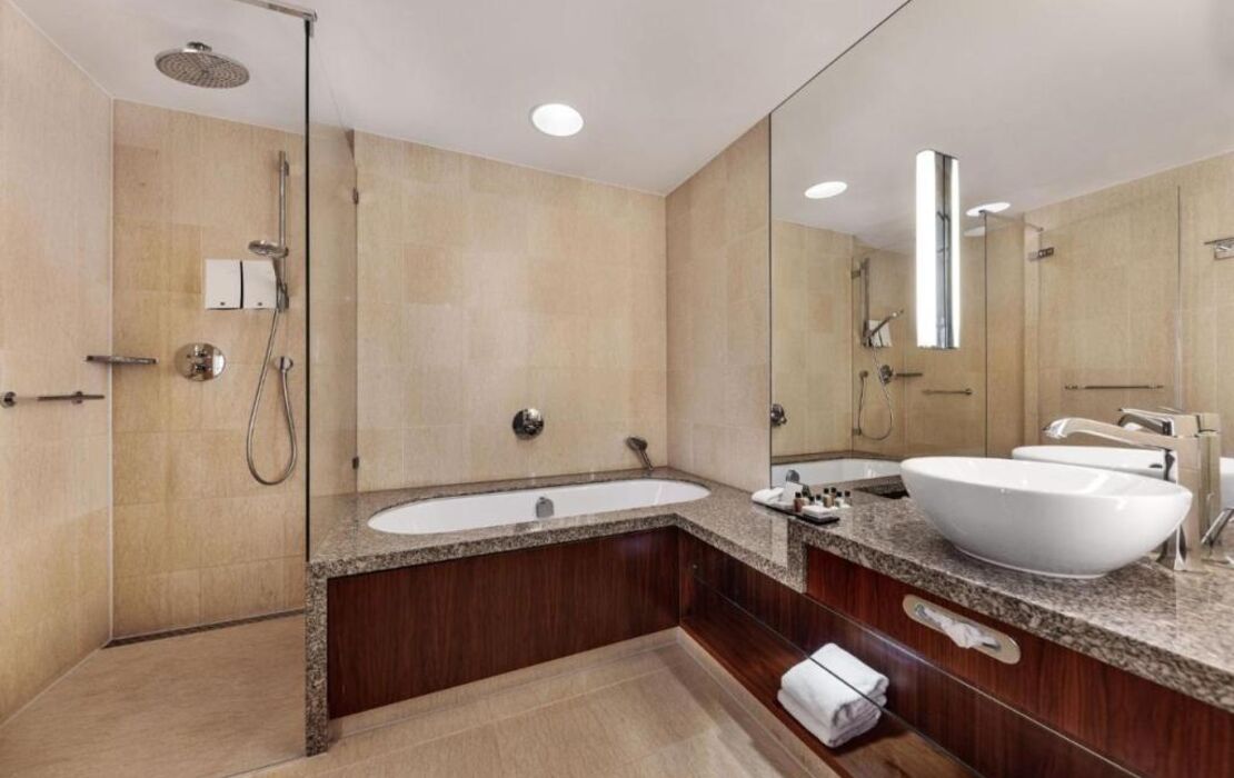 Hotel Okura Amsterdam – The Leading Hotels of the World