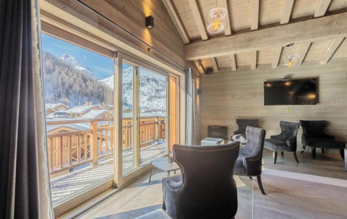 Victoria Lodge, Friendly Hotel