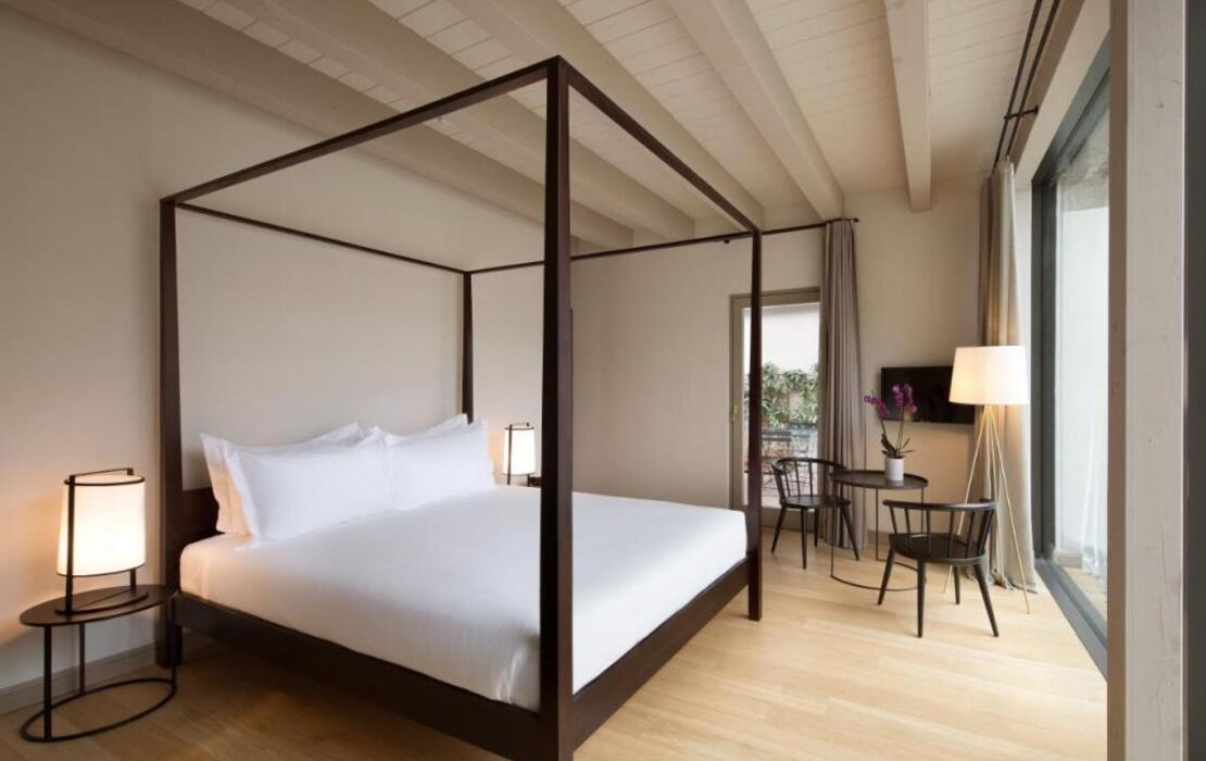 Opera35 Boutique Hotel