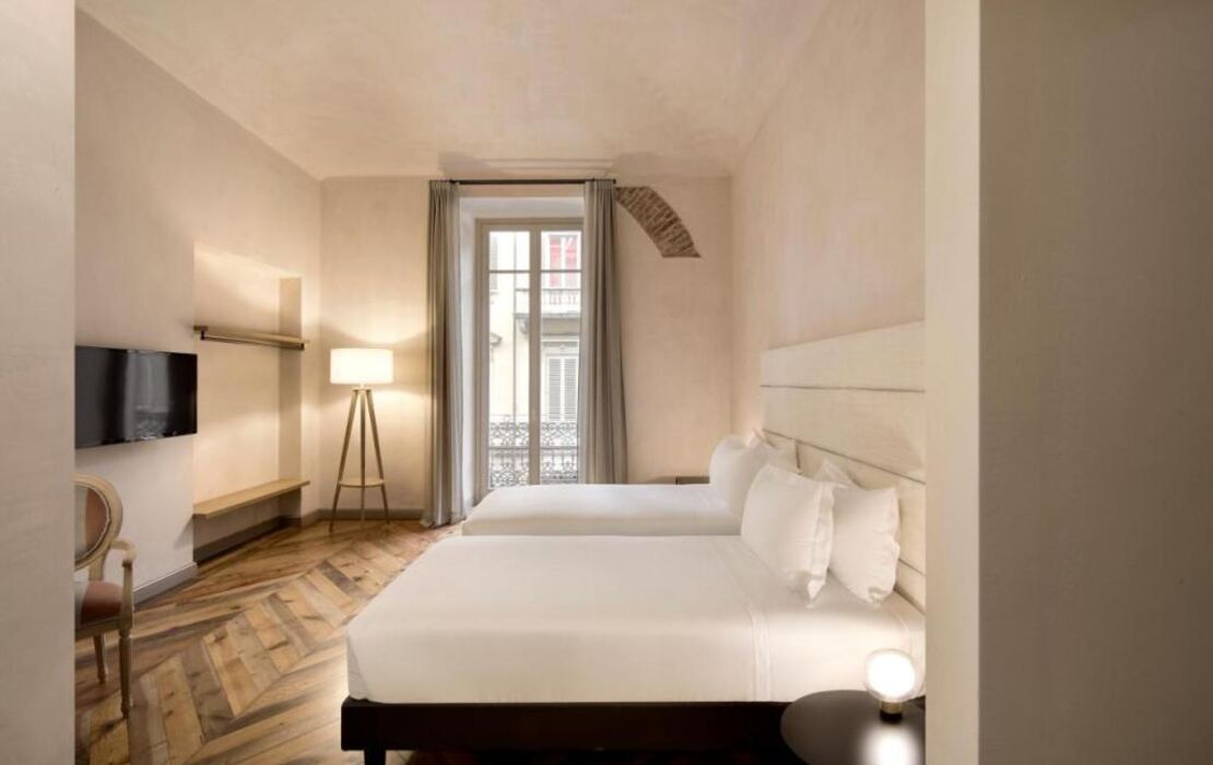 Opera35 Boutique Hotel