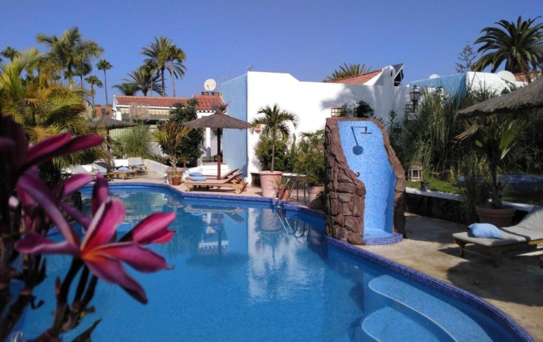 Birdcage Gay Men Resort and Lifestyle Hotel