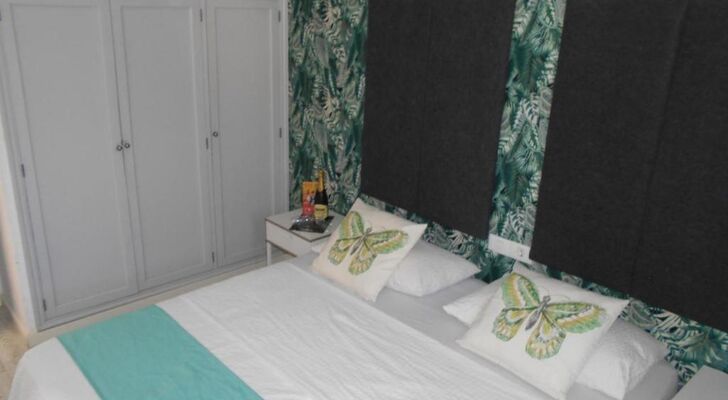 Beach Boys Resort Men Only solo hombres