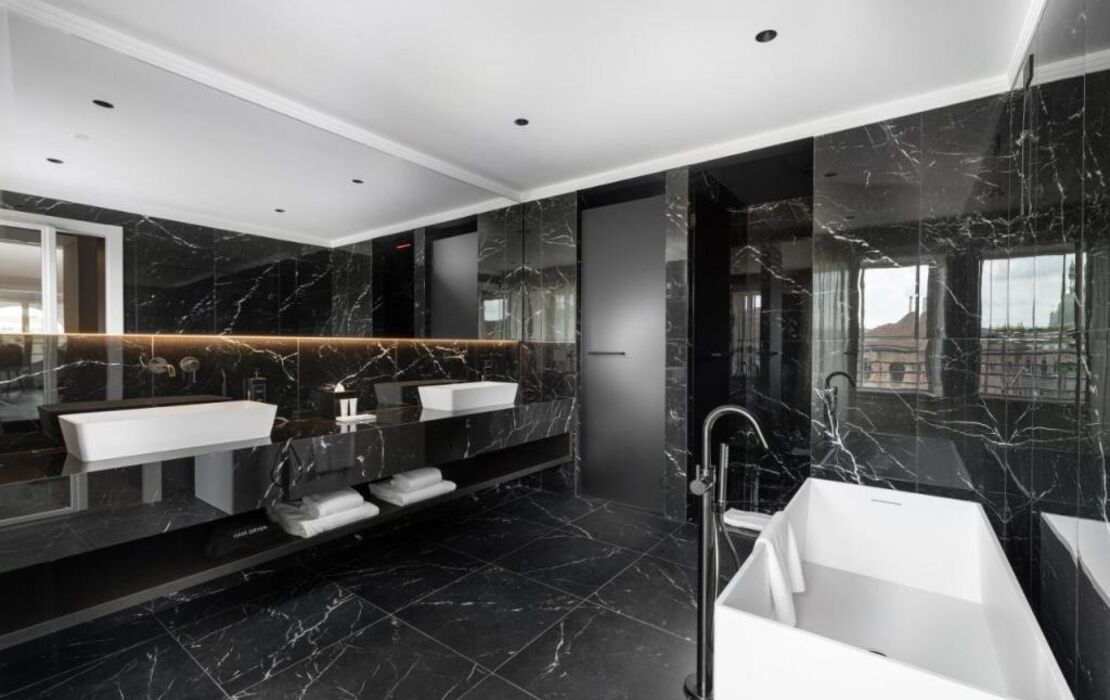 The Glamore Milano Duomo