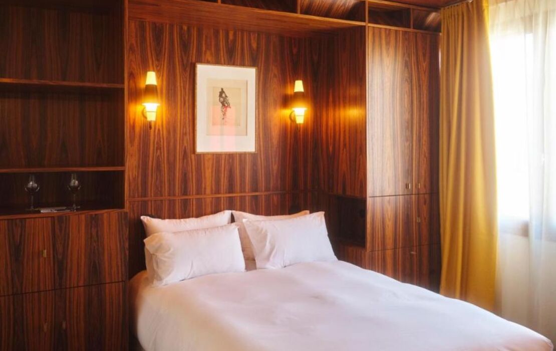 Hôtel Présent - Entrée autonome, réception en ligne - Encore Mieux