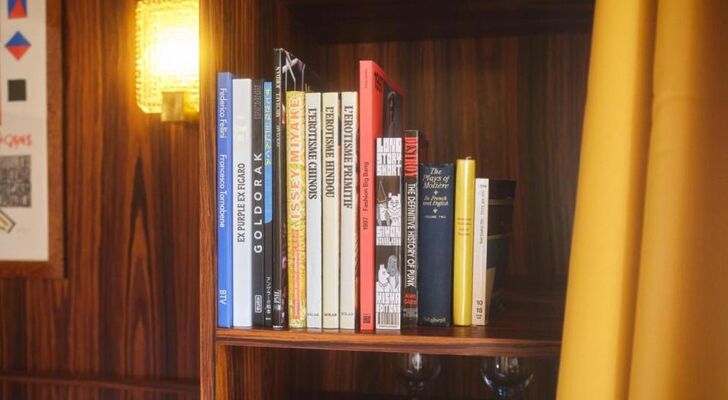 Hôtel Présent - Entrée autonome, réception en ligne - Encore Mieux